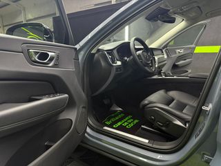 VOLVO XC60 2023 PLUS DARK