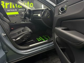 VOLVO XC60 2023 PLUS DARK