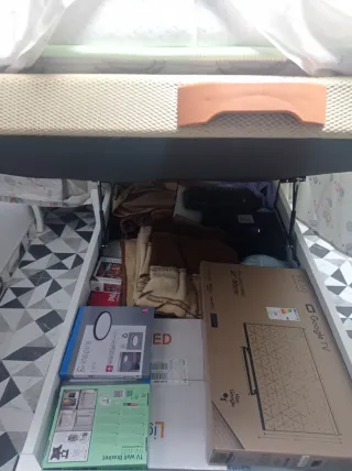 Canapé nuevo con colchón 150€