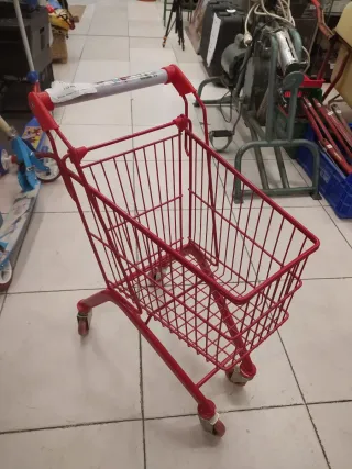 Carrito de compras rojo