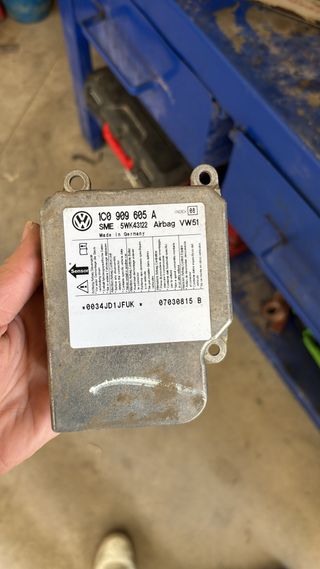 Centralita Airbag VW 1C0 909 605 A