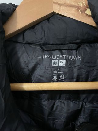 Plumas Uniqlo Negro Largo Mujer