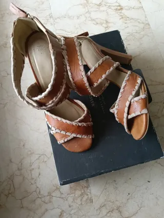 Sandalias Mango Touch tacón marrón talla 41