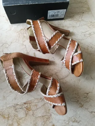 Sandalias Mango Touch tacón marrón talla 41