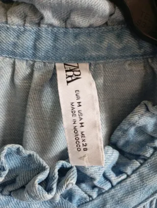 Camisa vaquera Zara volantes