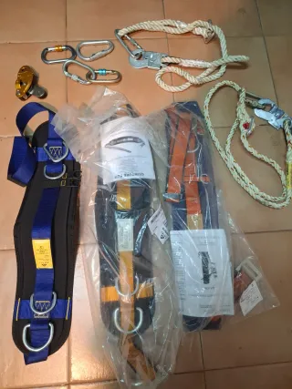 Equipo de escalada y seguridad