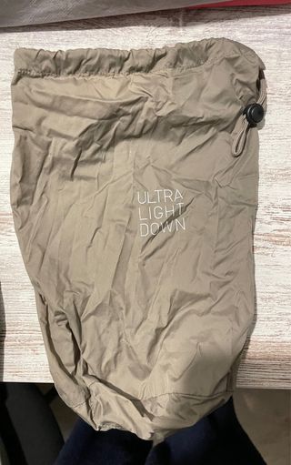 Plumas Uniqlo Marrón Talla M