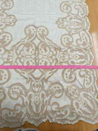 Manteleta fallera seda salv. beig oro y lent. 92cm