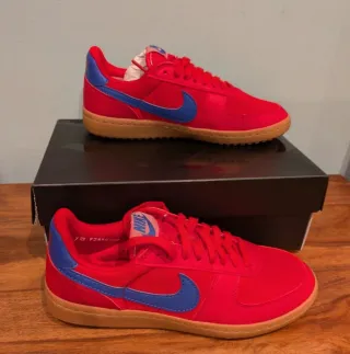 Nike Rojos y Azules Talla 37.5