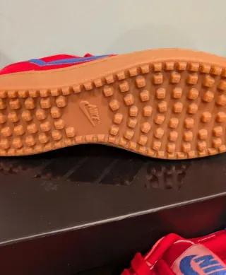 Nike Rojos y Azules Talla 37.5