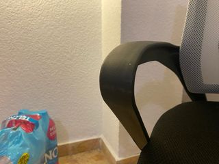 Silla de oficina con respaldo de malla