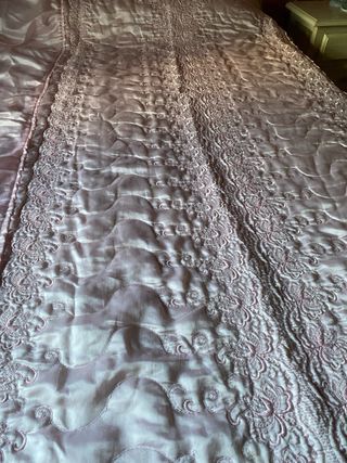 Colcha rosa satinada 90