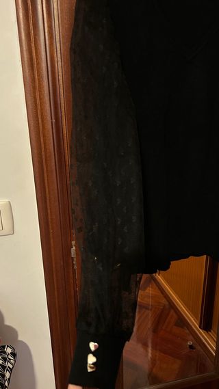 Jersey Naf Naf cuello pico negro