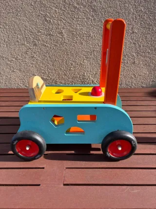 Caminador de madera para bebés