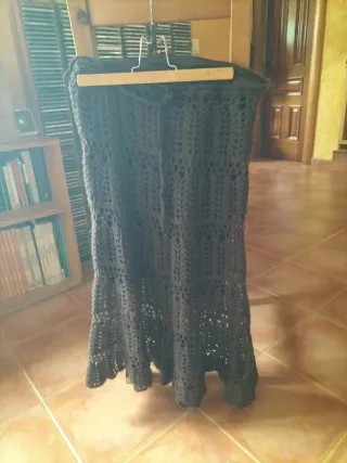 Falda de lana marrón para mujer