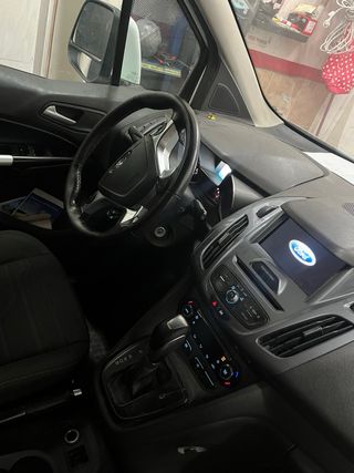 Ford Grand Tourneo Connec 2017