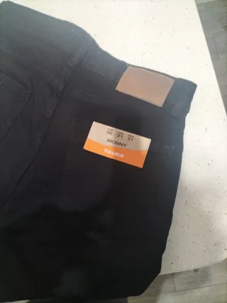 Pantalones vaqueros negros skinny Pull&Bear