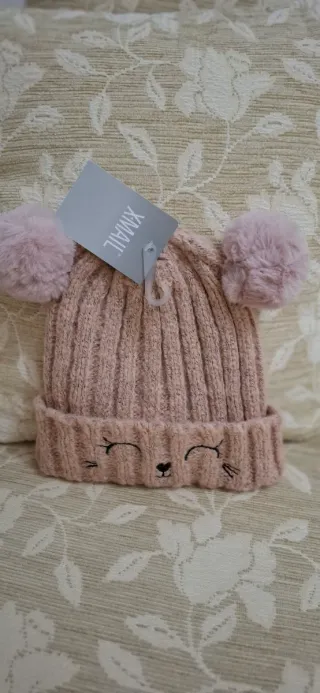 Cappello Xmail con orecchie e pompon
