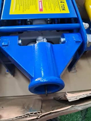 Cric idraulico basso 4 ton