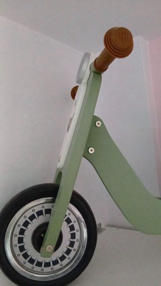 Moto de madera para niños