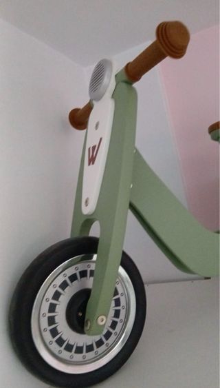 Moto de madera para niños