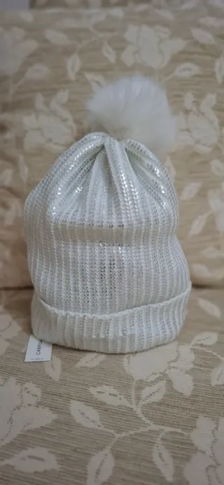 Cappello donna Carpisa con pon pon