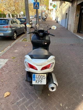 Suzuki Burgman 125cc Blanca
