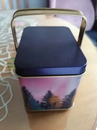 Caja metálica Yves Rocher