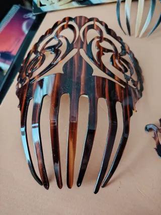 Peinetas de Carey Hechas a Mano