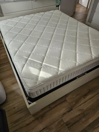 Letto matrimoniale con contenitore