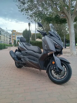 Yamaha XMAX 400 ABS