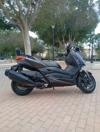 Yamaha XMAX 400 ABS