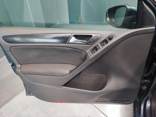 Volkswagen Golf 2.0 TDI 140cv DPF Sport