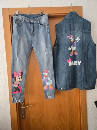 Conjunto Jeans y Chaleco Denim Disney