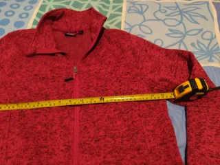 Chaqueta de lana rosa pink y negra