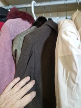 Cappotti di vari colori e stili