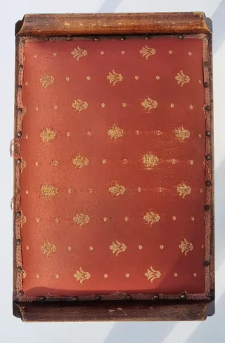 Panca antica in legno e tessuto