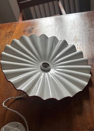 Lampadario grande in ceramica bianco e rosso