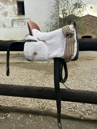 Montura caquera de borrego