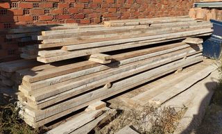 Tablones de madera para obra