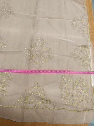 Manteleta fallera seda RECORTE oro sin lent.