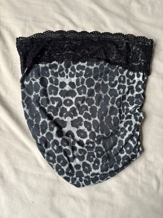 Top Leopardo Gris con Encaje Negro