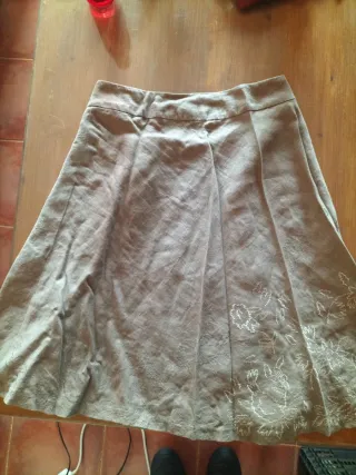 Falda Lino Marrón Bordada