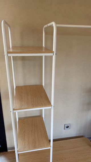 Estantería abierta perchero madera y metal