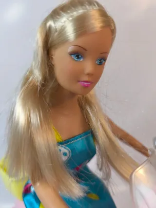 Barbie con Vespa Rosa y Amarilla