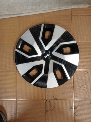 Tapacubo dacia Duster