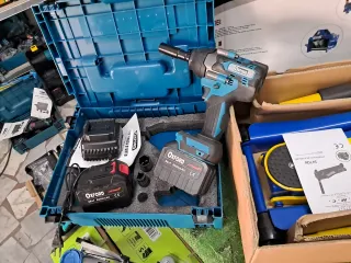 2 Cric Idraulici 4T + Pistola Impatto