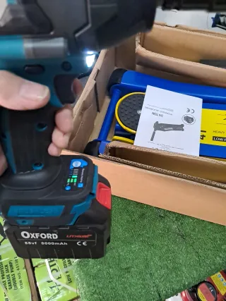 2 Cric Idraulici 4T + Pistola Impatto