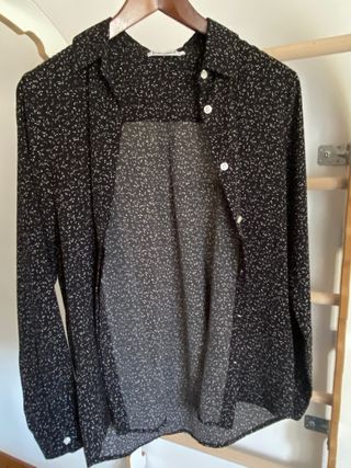 Camisa BENUIAH negra con estampado blanco Talla S