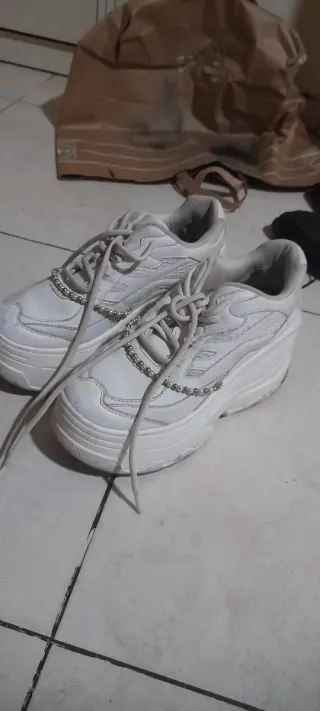 Zapatos plataforma Bershka blancos